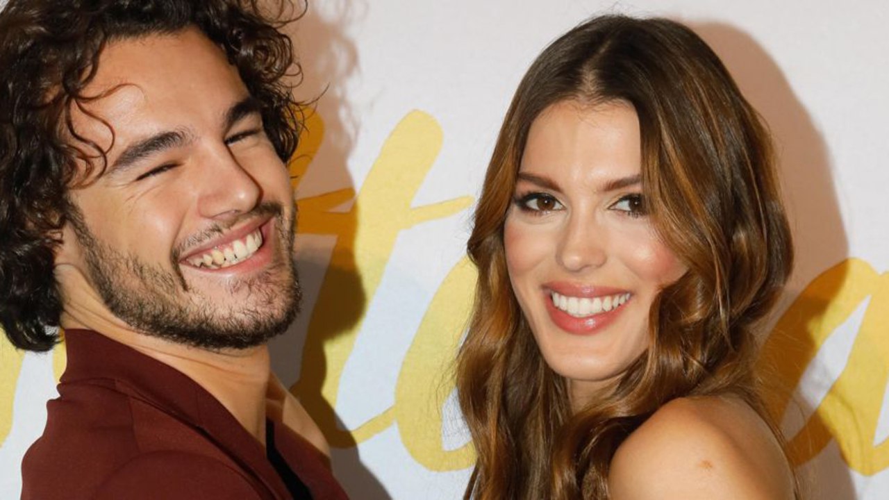 GALA VIDÉO - Danse avec les stars : Anthony Colette et Iris Mittenaere, une dernière danse collés serrés