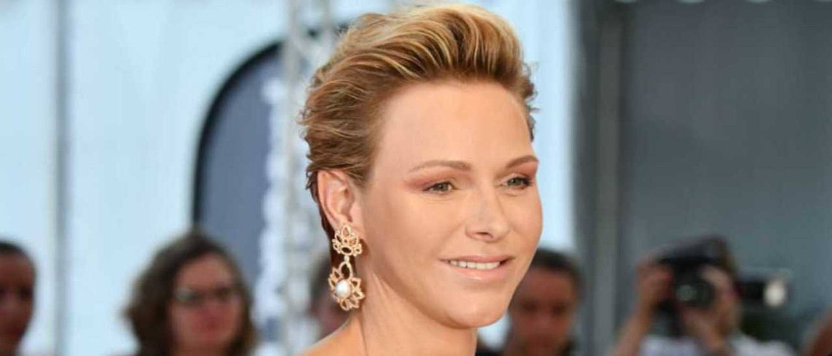 GALA VIDEO - Charlène de Monaco a-t-elle fait faux-bond au Prince Albert II pour les 70 ans du prince Charles?