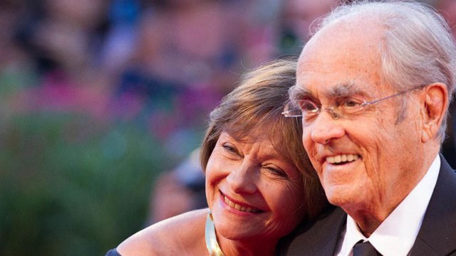 GALA VIDÉO - Macha Méril raconte sa première nuit d'amour avec Michel Legrand, à l'âge de 73 ans