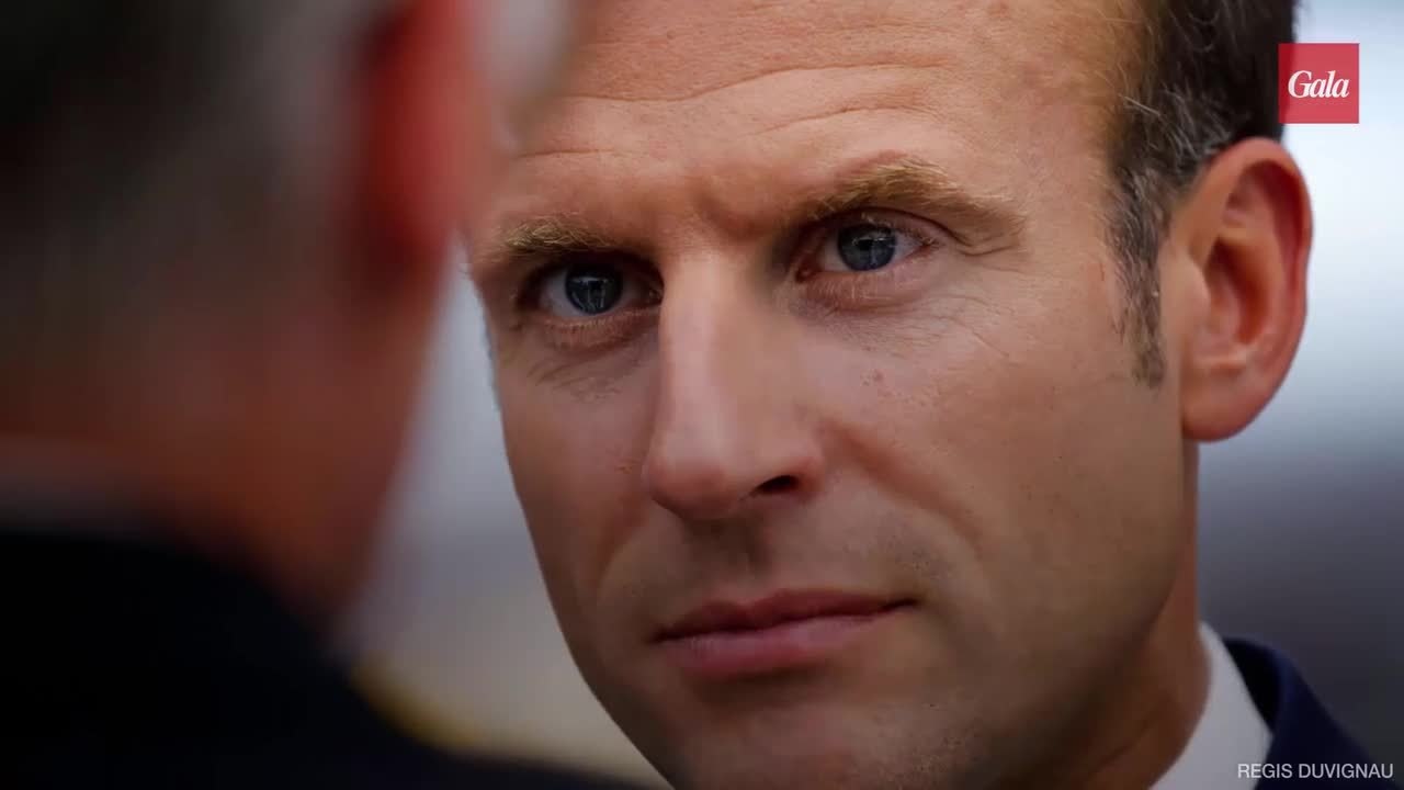 PHOTO – Emmanuel et Brigitte Macron en amoureux à l’Elysée… le couple présidentiel plus uni que jamais