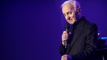 GALA VIDEO – Hommage national à Charles Aznavour : Jean-Paul Belmondo, Brigitte Macron, Mireille Mathieu, réunis pour dire adieu au chanteur