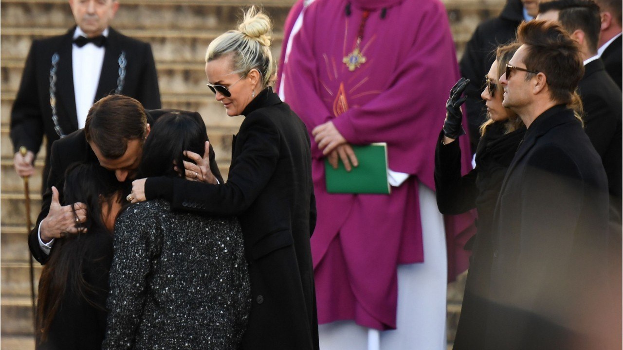 VOICI - Hommage À Johnny Hallyday : L’Élysée Dément Avoir Réclamé De L'argent À Laeticia Laeticia (1)