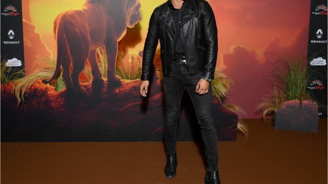 Voici - PHOTO Rayane Bensetti et Denitsa Ikonomova en vacances : ce détail qui déstabilise les fans