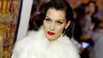 VOICI Bella Hadid ultra décolletée avec un masque, les internautes en redemandent !