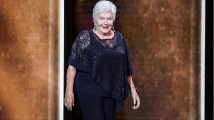 VOICI - Line Renaud Émue : Elle Donne Une Belle Mission À Claude Chirac Et Muriel Robin (1)