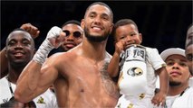 VOICI - Le boxeur Tony Yoka fait monter son fils de deux ans sur le ring