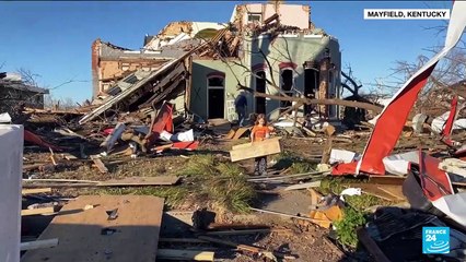 Thousands without heat, water after US tornadoes kill dozens