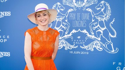 VOICI - Julie Gayet jalouse de Brigitte Macron ? L’actrice rêverait de prendre sa place