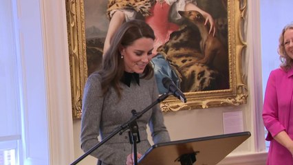 VOICI - Kate Middleton fait une apparition surprenante... dans un supermarché