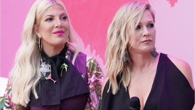 VOICI - Beverly Hills : Pourquoi Le Reboot De La Série Culte Ne Connaîtra Pas De Deuxième Saison (1)