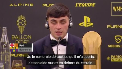 Golden Boy - Pedro remporte le trophée et remercie Messi pour son aide