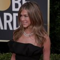 VOICI social - Brad Pitt Récompensé Aux Golden Globes : Ce Regard De Jennifer Aniston Qui En Dit Long (1)