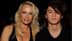VOICI Pamela Anderson séparée d’Adil Rami : le tendre message de son fils Dylan