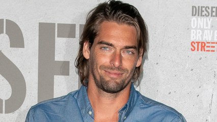 VOICI Camille Lacourt : la petite surprise qu’il a découverte dans la poche de son pantalon après un tournage