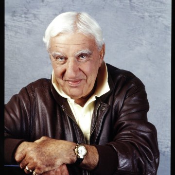 VOICI // SOCIAL - Jean-Paul Belmondo En Deuil : Mort De Son Meilleur Ami Charles Gérard À 96 Ans