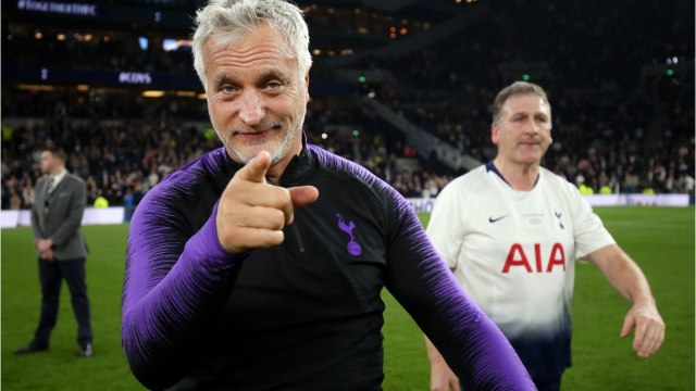 VOICI David Ginola : sa jeune petite amie Maëva dévoile ses courbes sexy en bikini