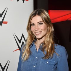 VOICI social - Alexandra Rosenfeld Dévoile Son Fessier Sous Un Angle Très Curieux (1)