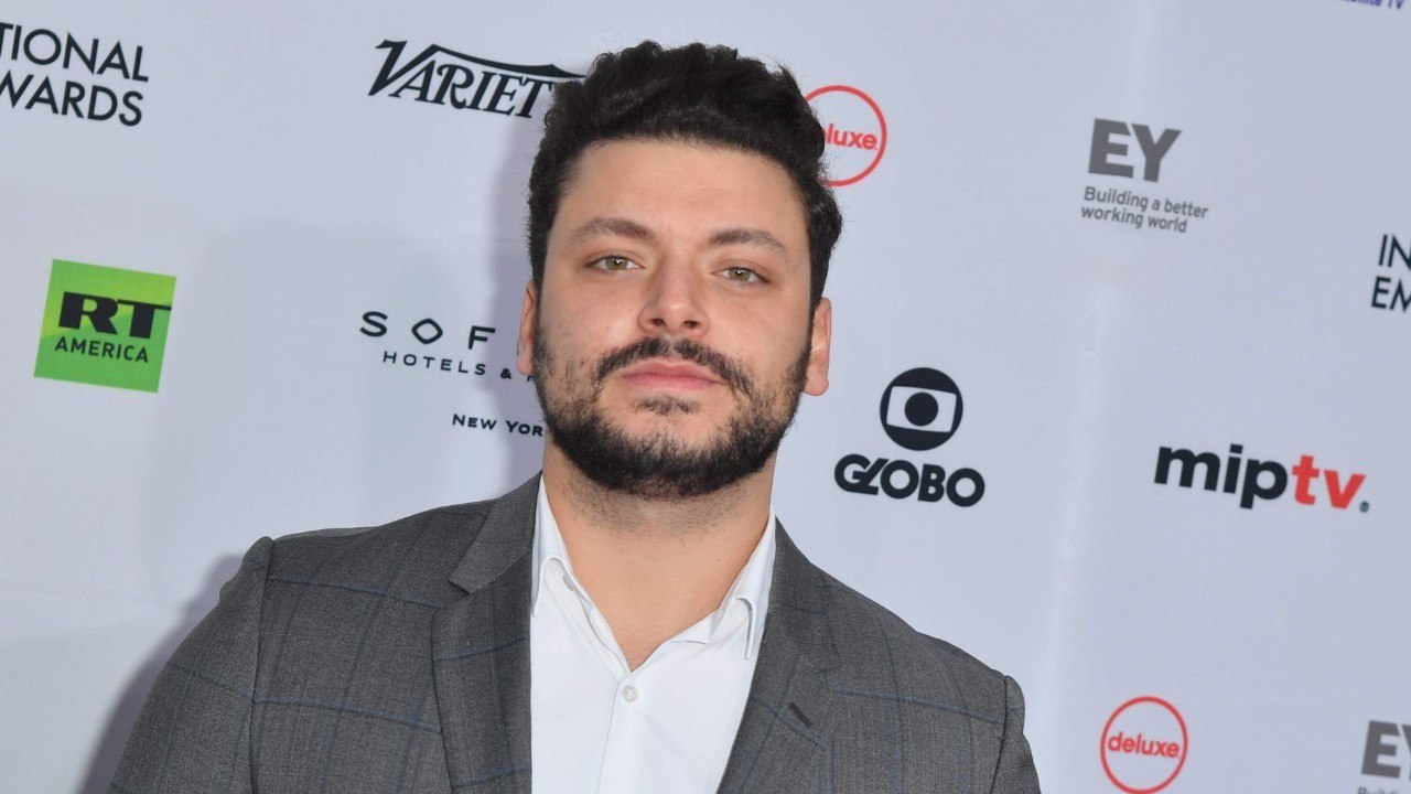 VOICI - Kev Adams Affirme Avoir Été Refoulé De Certains Castings À Cause De Ses Cheveux Crépus (1)