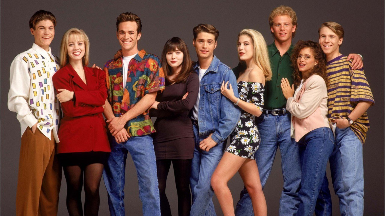 VOICI Beverly Hills 90210 : Jennie Garth dévoile les retrouvailles du casting, 19 ans après
