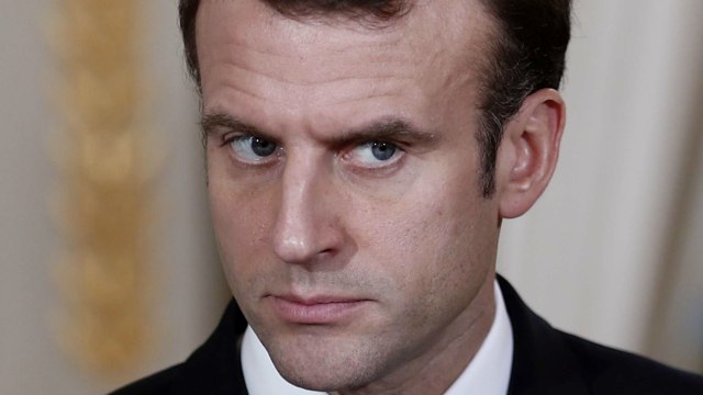 VOICI « On a mis un gamin à l’Elysée ! » : la charge BRUTALE d’un célèbre ministre contre Emmanuel Macron