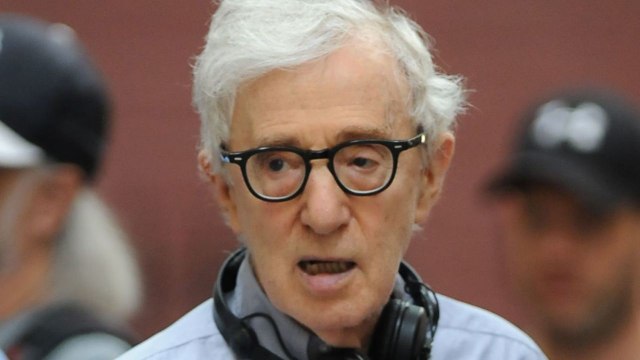 VOICI Woody Allen : les révélations fracassantes d’une ex-conquête mineure l’enfoncent