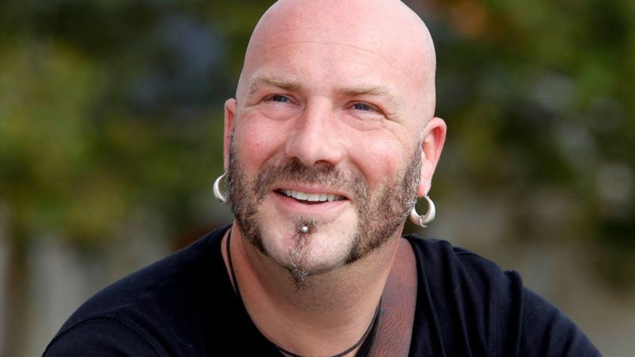 VOICI- Attentat de Strasbourg : Bartek est mort, Luc Arbogast lui rend un vibrant hommage