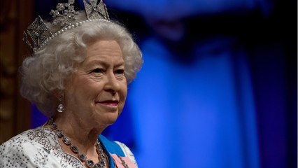 Download Video: VOICI - Elizabeth II en deuil : la reine vient de perdre une amie proche