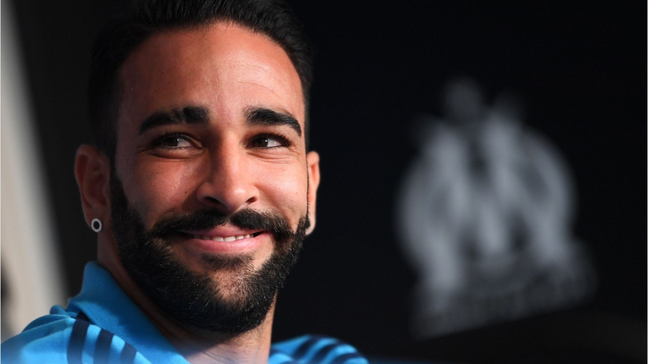 VOICI Adil Rami oublie Pamela Anderson avec une star souvent vue à Cannes