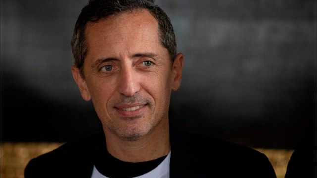 voici Gad Elmaleh accusé de plagiat : l’humoriste explique pourquoi il a « avoué tard