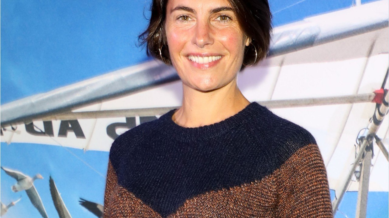 Voici - PHOTO Alessandra Sublet au naturel, elle affiche un look improbable sur Instagram