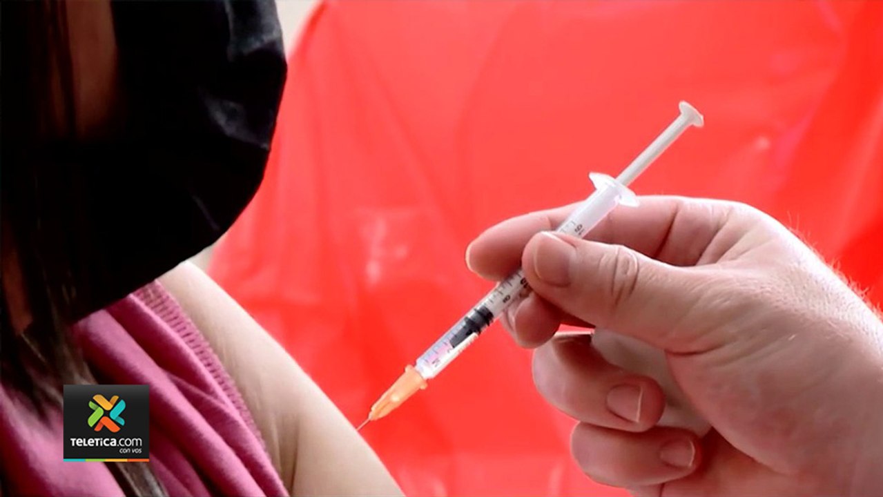 tn7-arranca-colocacion-de-terceras-dosis-en-adultos-mayores-141221