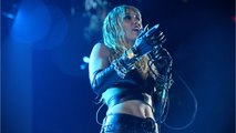 VOICI Miley Cyrus et Cody Simpson: leurs vidéos sexy d'Halloween divisent les internautes
