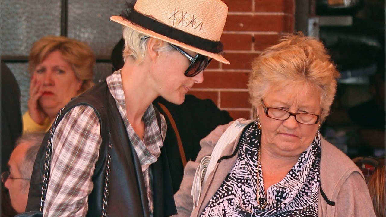 VOICI - Laeticia Hallyday au plus mal : sa grand-mère Elyette Boudou convoquée par la justice