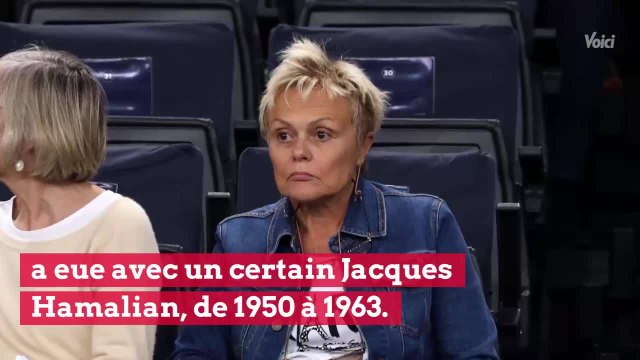 VOICI Muriel Robin : ce lourd secret de famille que sa mère lui a caché