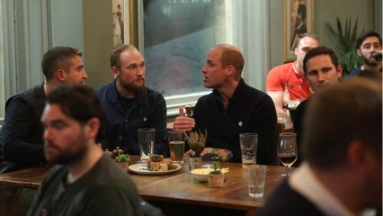 VOICI Prince William : Sans Kate Middleton, Il S'offre Une Soirée Dans Un Pub Londonien (1)