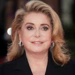 VOICI - 5 infos Catherine Deneuve