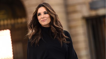 Voici - Eva Longoria : son fils Santiago fait craquer tout le monde lors de la Fashion week à Paris