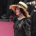 Voici - isabelle adjani en guerre avec isabelle huppert l’actrice s’explique en toute transparence