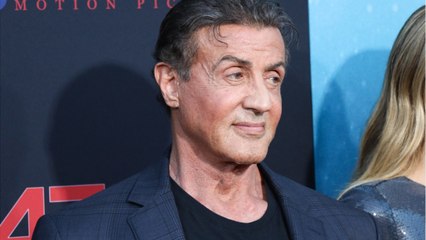 VOICI - Sylvester Stallone révèle souffrir d’une paralysie faciale partielle