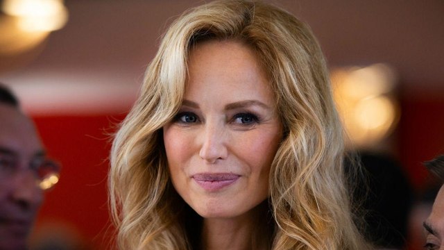 VOICI - Adriana Karembeu est maman à 46 ans : sa petite fille est née, découvrez son nom !