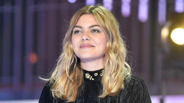 VOICI Louane : le producteur de La famille Bélier révèle qui l’a poussé à engager la chanteuse