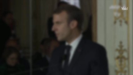 VOICI - Laeticia Hallyday : ses propos élogieux sur Emmanuel Macron qui auraient pu déclencher la colère de Johnny
