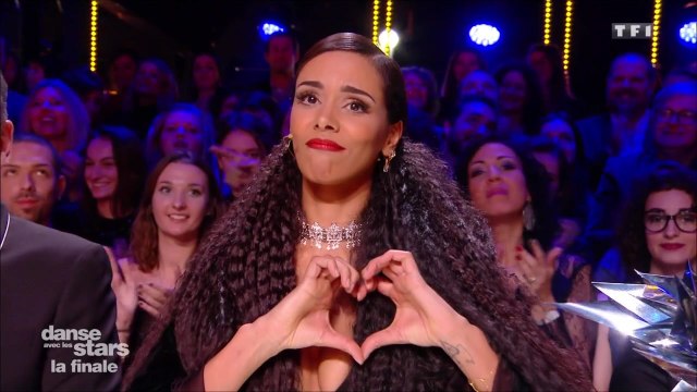 VOICI - Sh'ym : son look sexy pour la finale de DALS divise les internautes