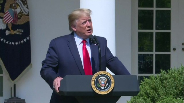 Voici - Fusillades aux Etats-Unis : Rihanna, John Legend... les stars accablent Donald Trump