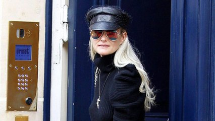 VOICI Laeticia Hallyday star du clip de Johnny : ce choix qui suscite l’indignation des fans