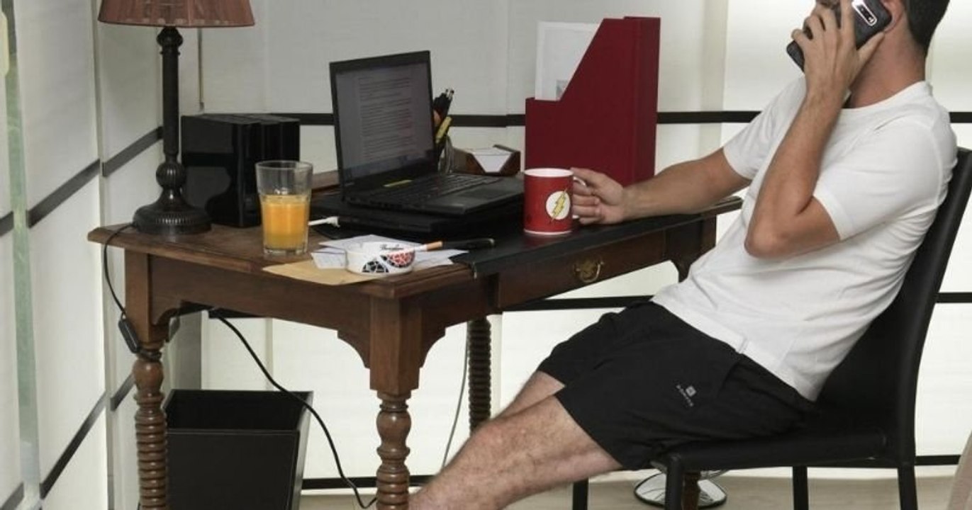 Allemagne : il tombe dans ses escaliers alors qu'il télétravaille, sa chute est reconnue comme un accident du travail