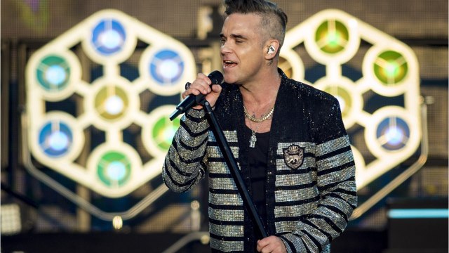 VOICI Robbie Williams : ce pactole qu’il a raté à cause d’une phobie