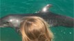 VOICI Carla Bruni émue par la rencontre entre Giulia et un « dauphin thérapeute 