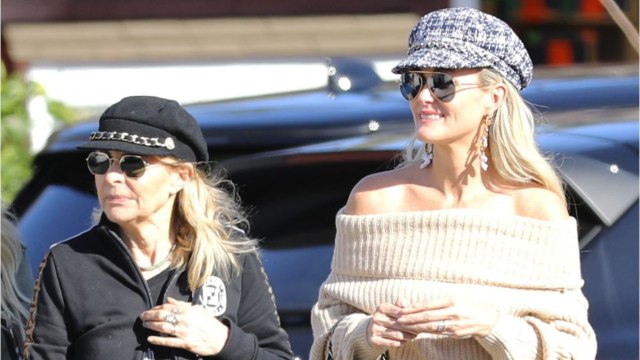 VOICI - Laeticia Hallyday à Saint-Barthélemy : les tendres mots de sa maman Françoise pour Jade
