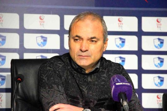 Erkan Sözeri: Şampiyon olacak takım nasıl oynar onu gösterdik